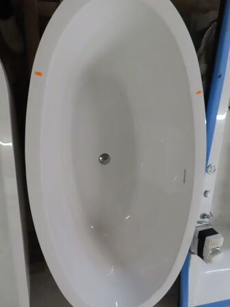 Badekar med armatur