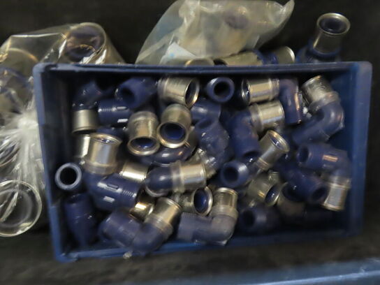 Palle med div. Kuglehaner og fittings