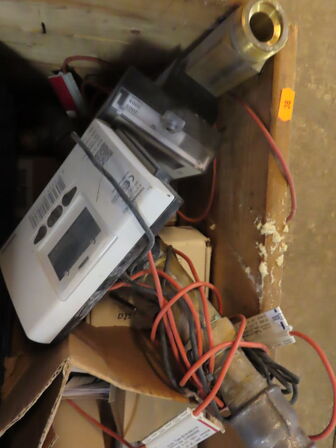 Palle med div. Målere og fittings