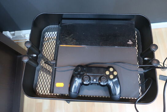 Spillekonsol PLAYSTATION 4 med controller
