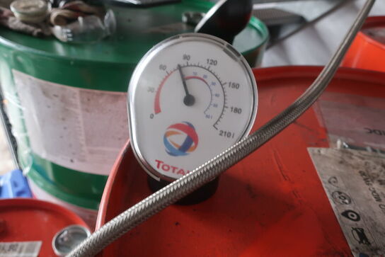 Ca. 70 liter motorolie QUARTZ INEO MDC 5W30