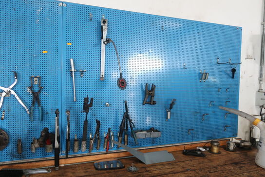 2 stk. tavler med indhold 