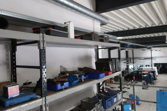 Diverse forbrugsmaterialer, værktøj, biludstyr m.v. 