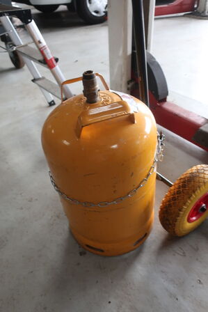 Flaskevogn samt gasflaske