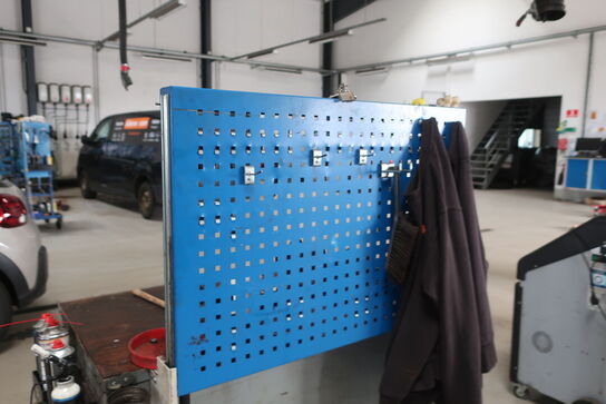 Værkstedsvogn med indhold