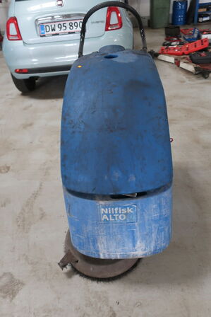 Gulvvaskemaskine NILFISK SCRUBTEC 343B