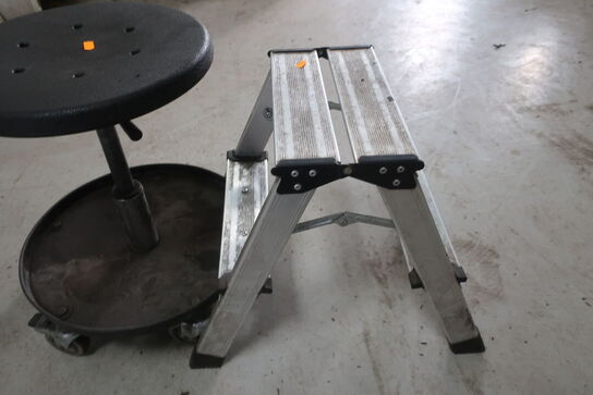 Skammel samt trappestige 