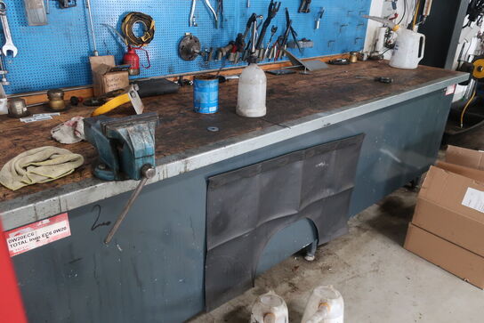 Olietank 1500 liter med indhold 