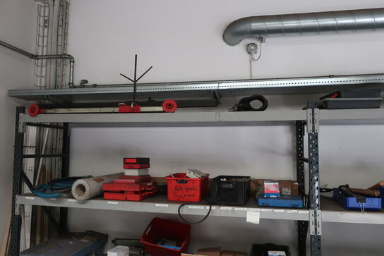 Diverse forbrugsmaterialer, værktøj, biludstyr m.v. 