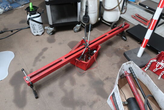 Diverse forbrugsmaterialer, værktøj, biludstyr m.v. 