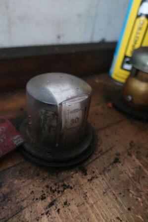 Olietank 1500 liter samt tavle m.v. 