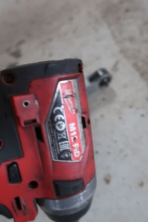 Slagnøgle samt skraldenøgle MILWAUKEE 