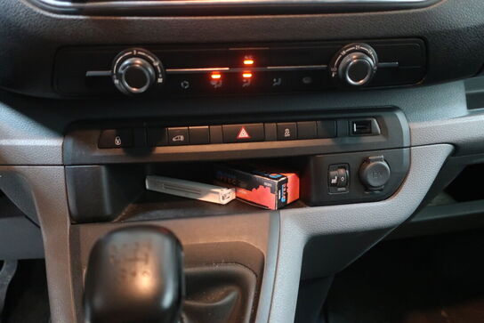 Varebil CITROËN Jumpy 2.0 Blue Hdi 120 hk