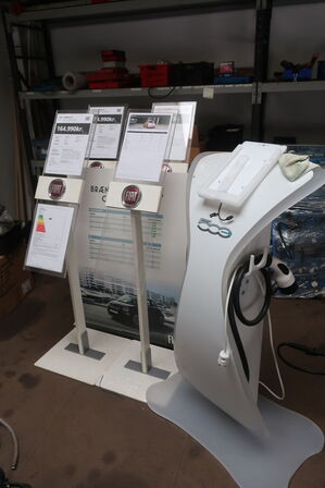 Diverse forbrugsmaterialer, værktøj, biludstyr m.v. 