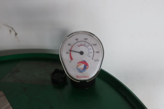 Ca. 40 liter motorolieCASTROL MAG. PROF. 0W20