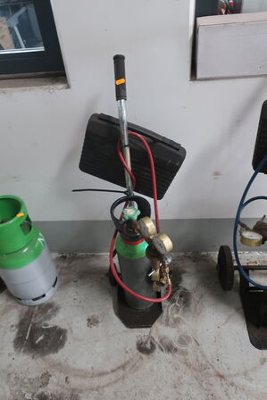 Flaskevogn samt gasflaske