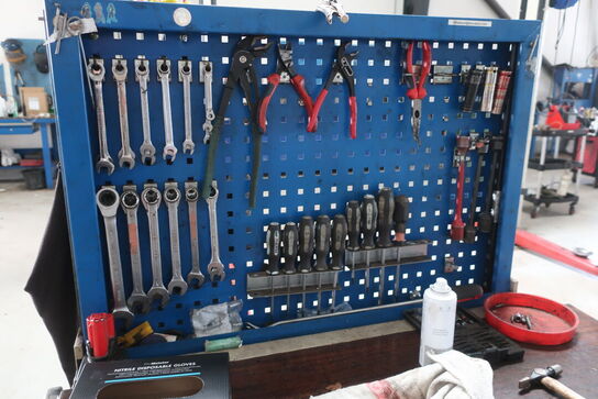 Værkstedsvogn med indhold