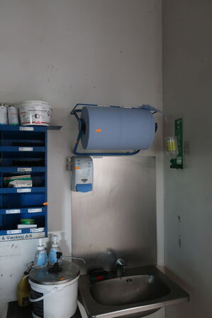 Papirdisenser, sæbedispenser m.v. 