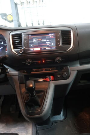 Varebil CITROËN Jumpy 2.0 Blue Hdi 120 hk