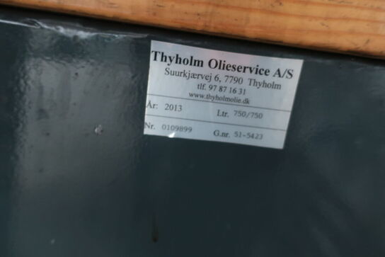 Olietank 1500 liter med indhold 