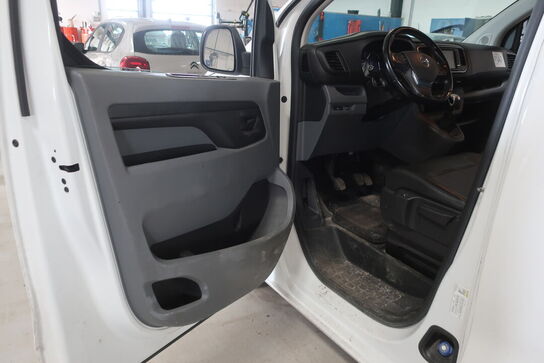 Varebil OPEN Vivaro 1.5 D 120 hk