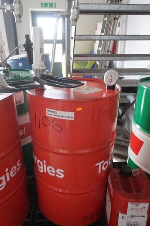 Ca. 70 liter motorolie QUARTZ INEO MC3 5W30