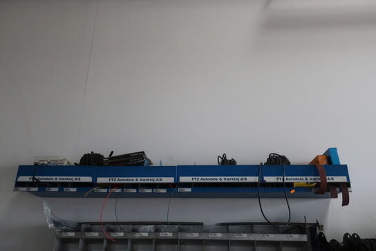 Sortimentsreol med indhold