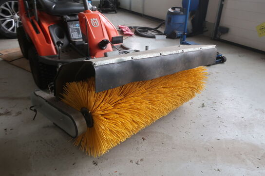 Havetraktor HUSQVARNA R216 AWD