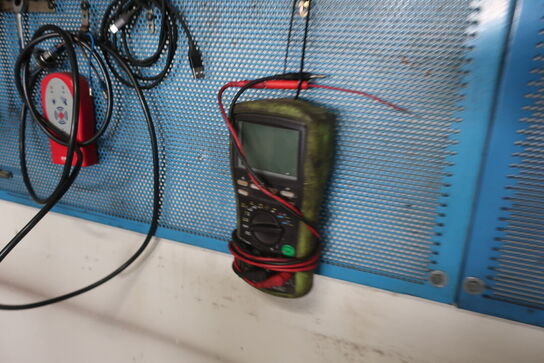 2 stk. tavler med indhold 