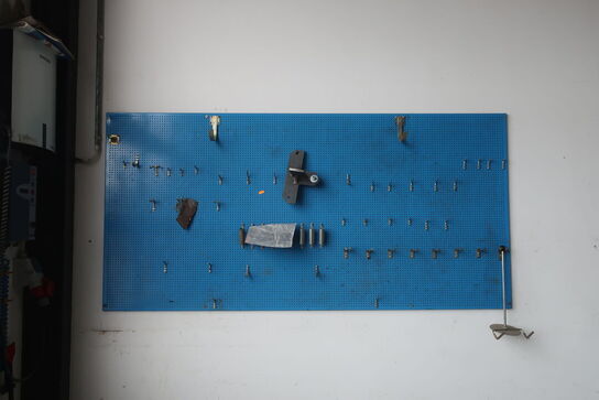 Værktøjstavle med indhold