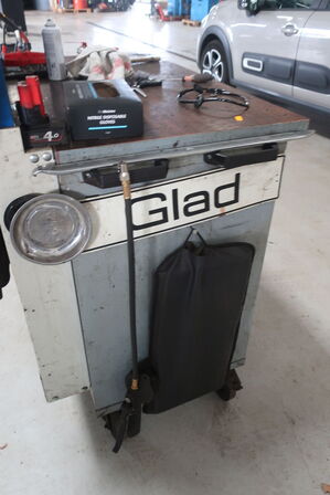 Værkstedsvogn med indhold