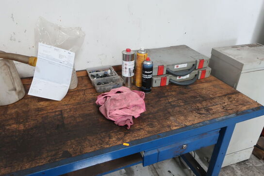 Arbejdsbord med indhold