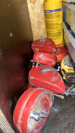 Indhold 4 Hylderum - Savklinger, Målebånd, Strips , Svejseelektroder m.m.