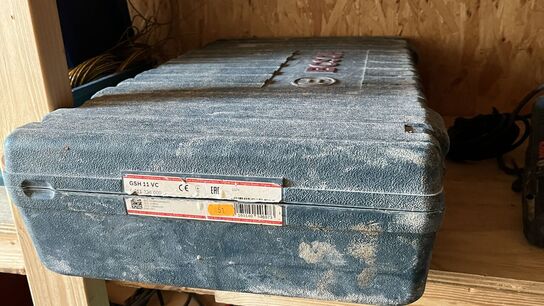 4 Boremaskiner, Sliber, 2 Vinkelsliber BOSCH + HILTI Inkl Transportkasse 