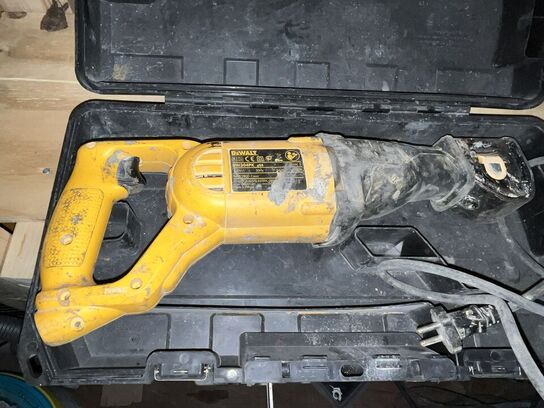 2 x Vinkelsliber ,  2 x Borehammer, 2 x Bajonetsav DEWALT 