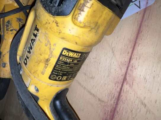 2 x Vinkelsliber ,  2 x Borehammer, 2 x Bajonetsav DEWALT 