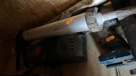 Borehammer + 2 Stk. Fugepistoler BOSCH + Batterisæt