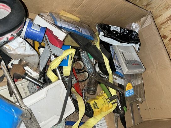 Blandet Lot - Skæreskiver + Div. Bor i Kasse + Papkassse med Indhold