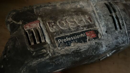 4 Boremaskiner, Sliber, 2 Vinkelsliber BOSCH + HILTI Inkl Transportkasse 