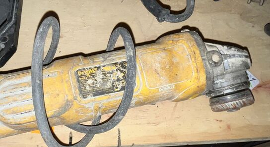 2 x Vinkelsliber ,  2 x Borehammer, 2 x Bajonetsav DEWALT 