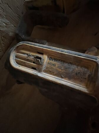 6 Stk. Værktøj DEWALT  + 4 Batterier, 2 Oplader + Transportks.