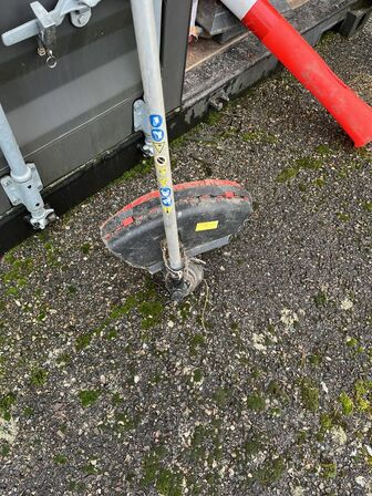 Buskrydder AL-KO BC 330 B Benzindrevet