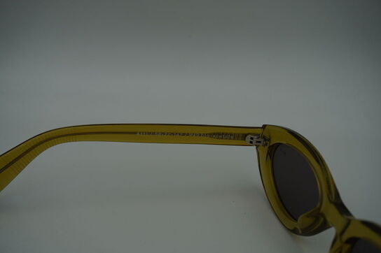 Solbriller AY STUDIOS Atti