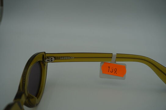 Solbriller AY STUDIOS Atti