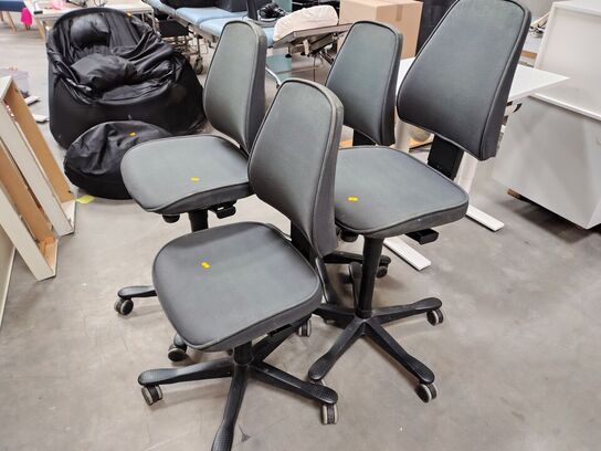 Fire Kinnarps kontorstole