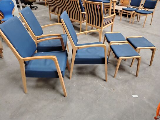 Tre stole med fodskamler  SCHOU ANDERSEN