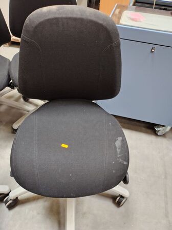 To kontorstole RH Mereo 200