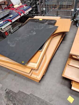 Parti assorterede bordplader 