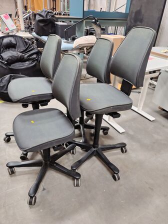 Fire Kinnarps kontorstole