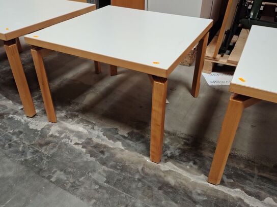 Sofabord  MAGNUS OLESEN